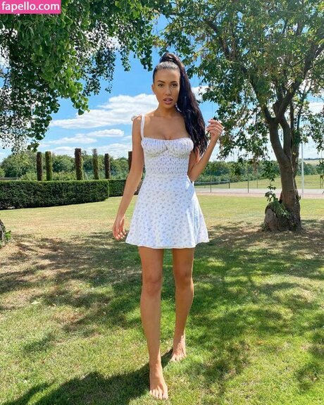 Scarlett Ellis modèle artistique des photos