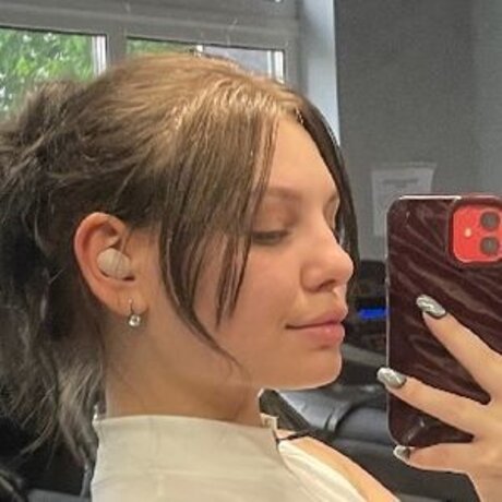 alissabebe star du porno chaud img