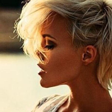 Miri Be étoile nue galerie