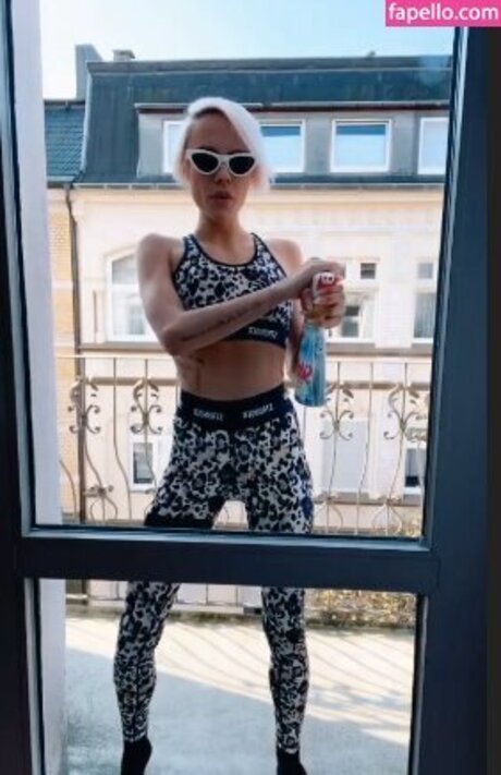 Miri Be actrice de grande qualité des photos