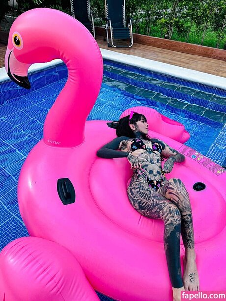 Angelie Pench jolie star du porno photos