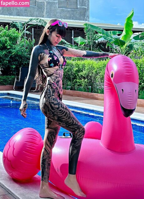 Angelie Pench star du porno adulte image