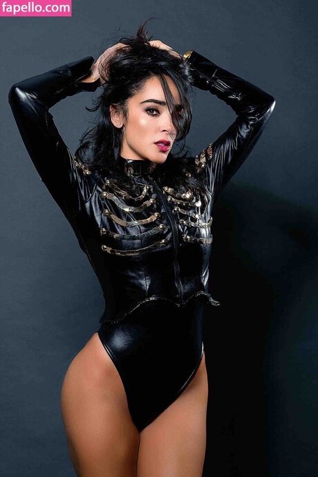 mariée onlyfans haut de gamme archive