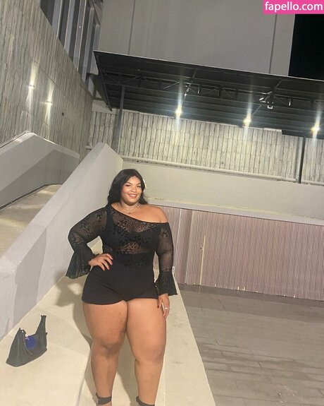 Airam Natt star érotique img