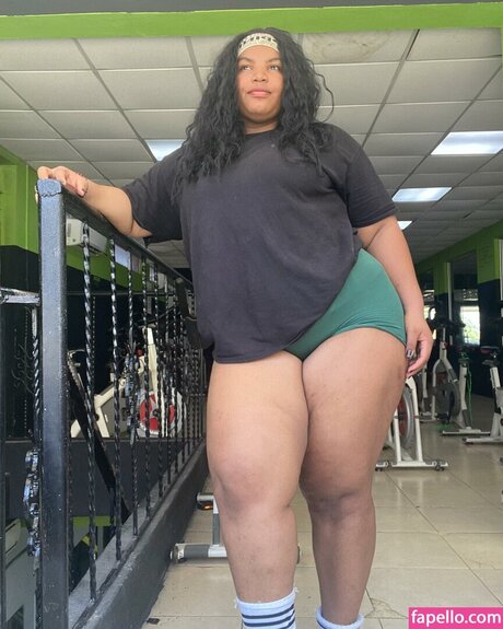 Airam Natt beau modèle img