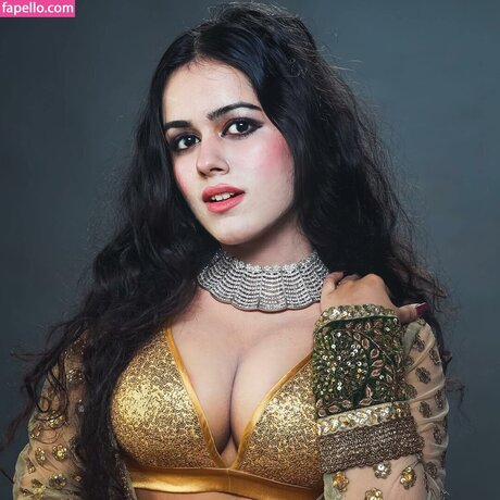 Muskaan Varshney actrice érotique photos