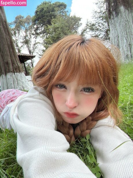 Nicolette Huerta étoile chaude galeries