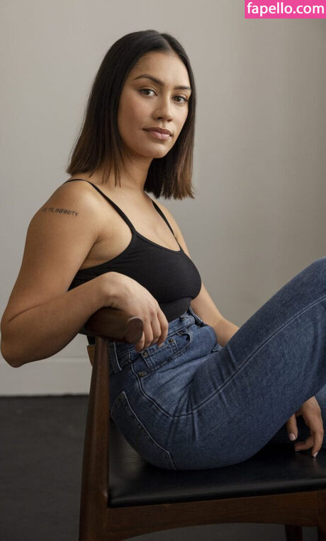 Luciane Buchanan mannequin img