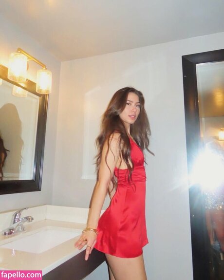 Kathryn Melvin modèle magnifique galerie