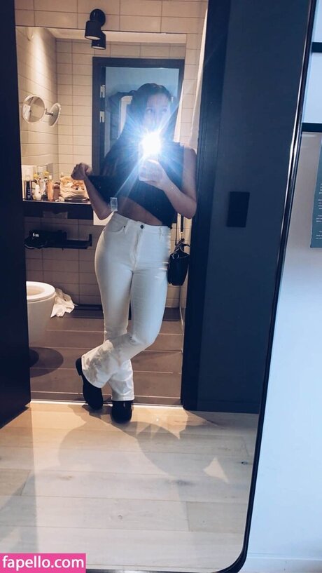 Alexandra Hetland Johnsen modèle gratuit photo