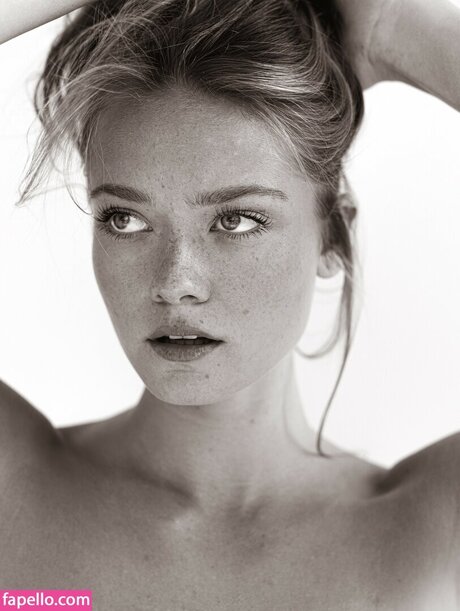 Tatiana Kozina nus de stars du porno collection