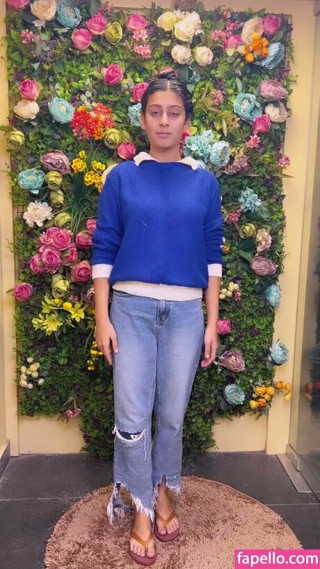 Isha Malviya star érotique image