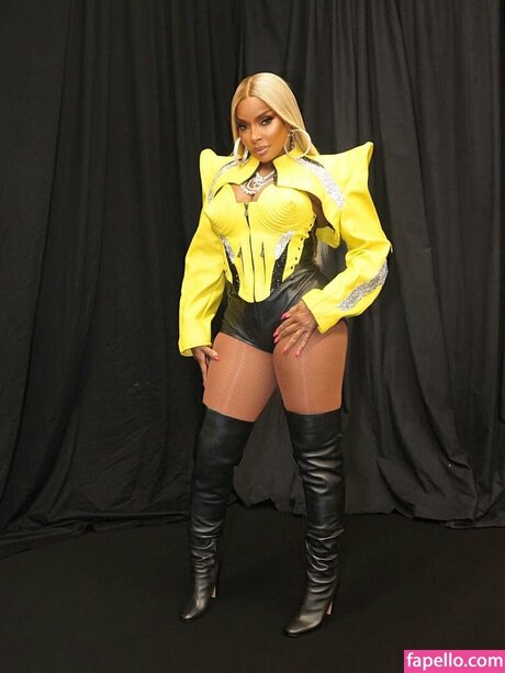 entraînement en salle de sport uniquement pour les fans adulte parfait des photos