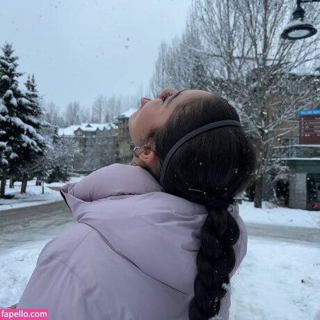 Malia Baker modèle meilleur galeries