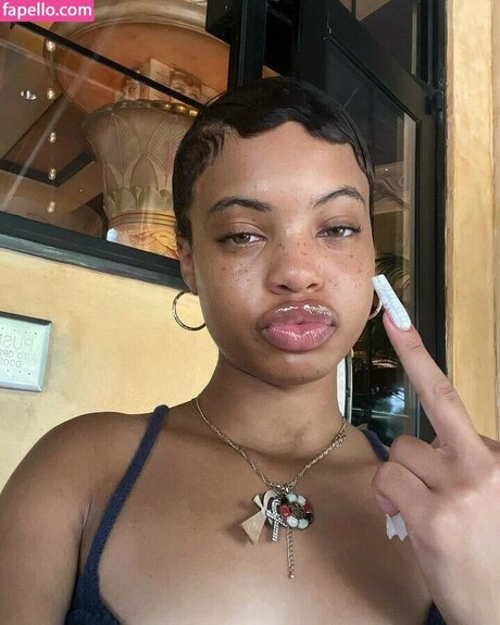 Kimaya nichelle modèle exclusif galeries