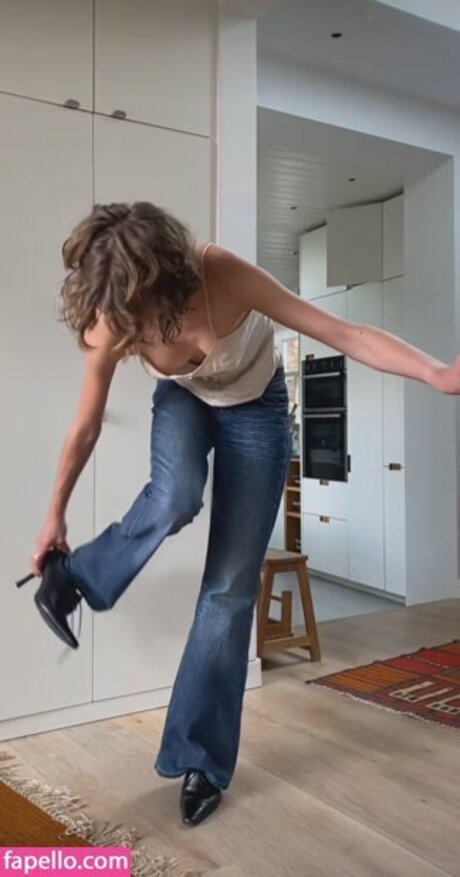 Ava Kalitowski star du porno parfaite image