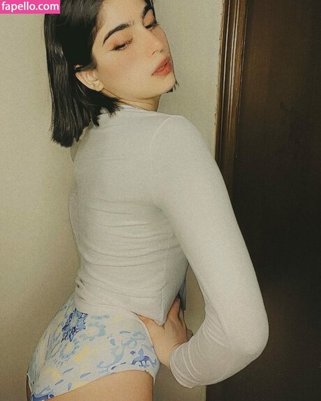 Jasneet Kaur modèle sexy images