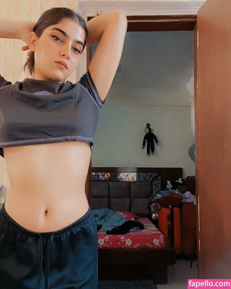 Jasneet Kaur haut étoile archive