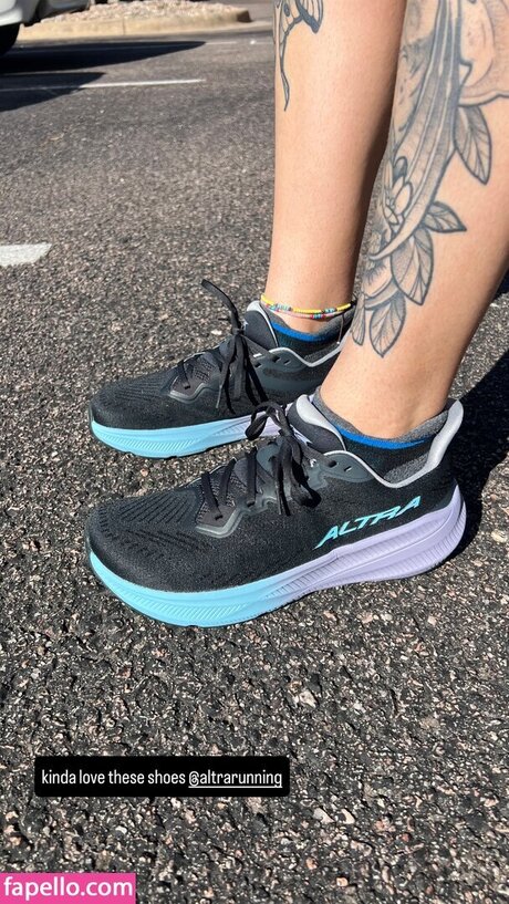 Ohkaylin modèle pornographique photo