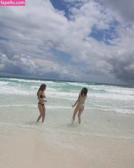 Skylar Martin mannequin galeries