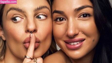 Ella Ding nus star du porno des photos