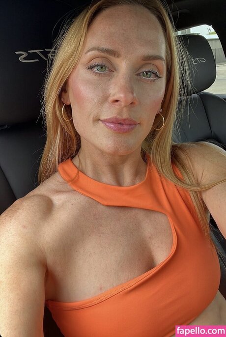 Meg Gallagher modèle gratuit des photos