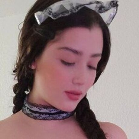 solamentebony modèle nu image