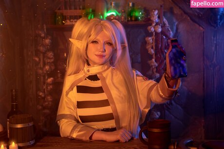 Elena Kyalviyainen star du porno parfaite image