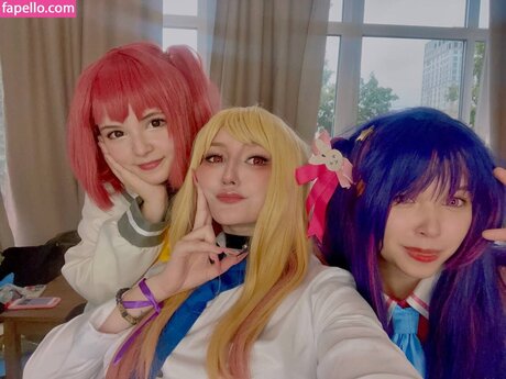 tatouages ​​blonds onlyfans haut gratuit photo