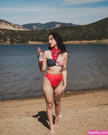 odetovenus modèle chaud des photos