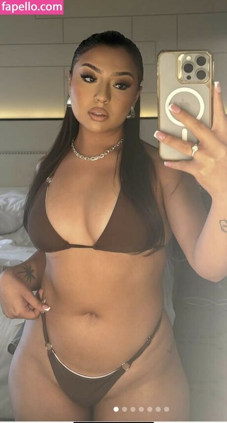 Tania alvrz modèle galeries