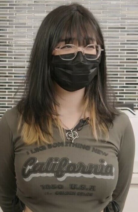 adolescents jeunes onlyfans assez érotique photo