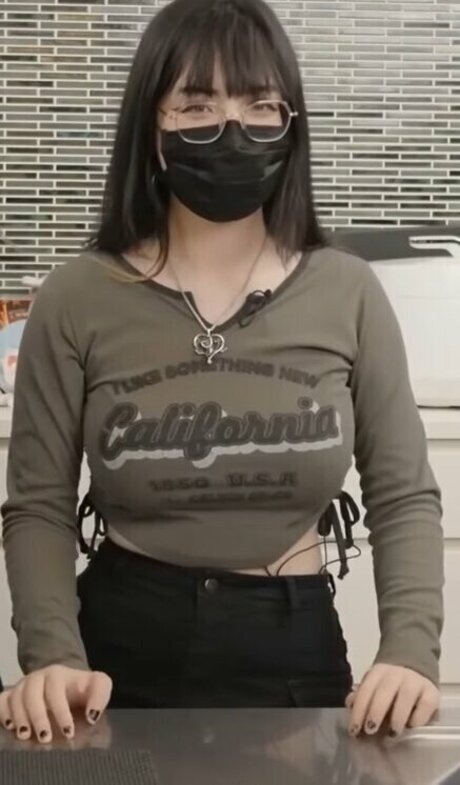 tatouages ​​blonds onlyfans porno érotique photos