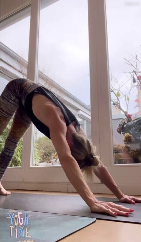 éjacule sur la langue onlyfans nus de haute qualité galeries