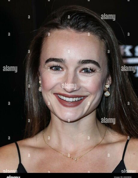 Kelley Mack actrice xxx galeries