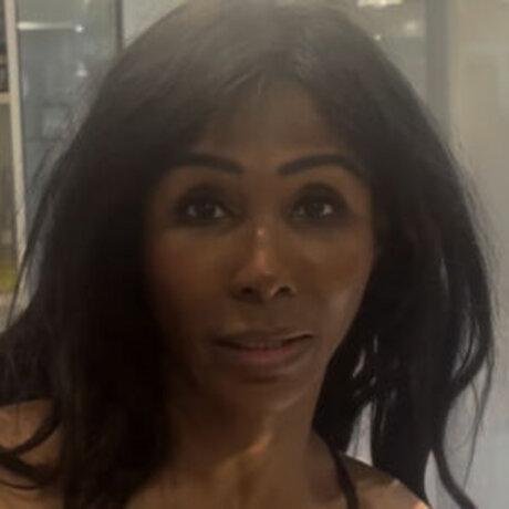 Sinitta actrice pornographique photos
