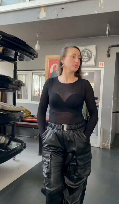 Melike Bulu star du porno exclusive image