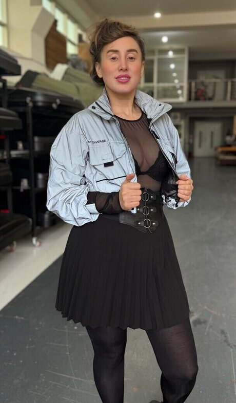 Melike Bulu nus star du porno archive