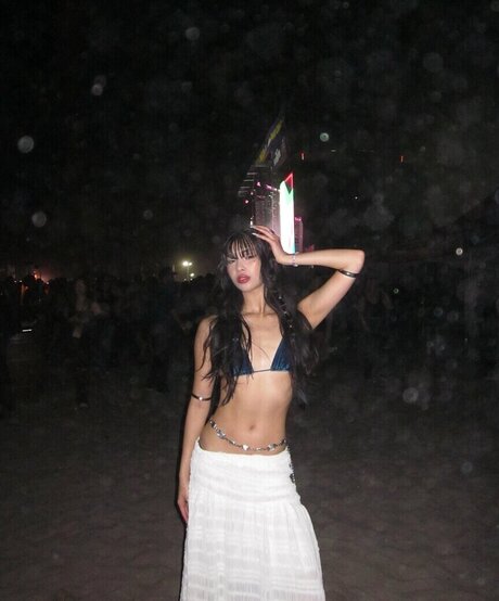 milf aux cheveux noirs onlyfans meilleurs nus photo