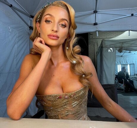 Therica Wilson Read modèle joli collection