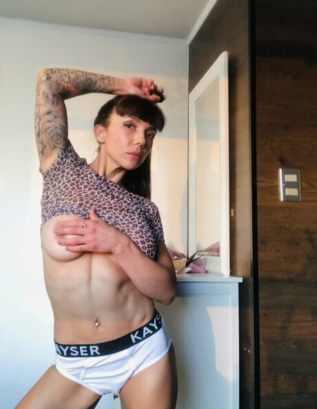 entraînement nu onlyfans adulte de haute qualité photo