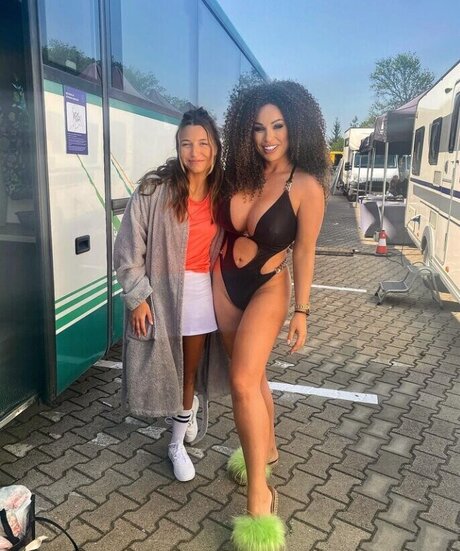 Paulina Fok étoile parfaite galerie