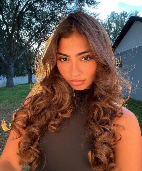 Bella Ramirez star du porno gratuite images