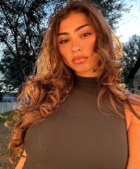 Bella Ramirez star du porno adulte image