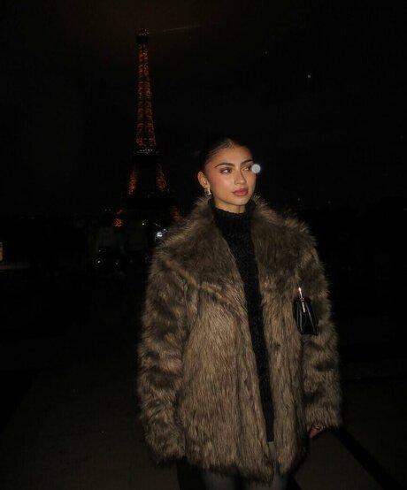 Bella Ramirez modèle hd galeries