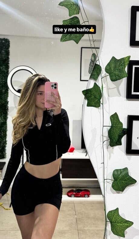 Soydairi modèle magnifique photos