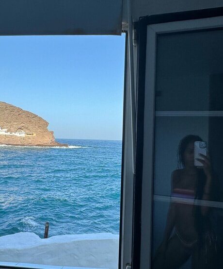 Lou Llobell star du porno belle galerie