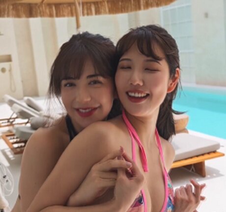 Luna Lovekiss star du porno érotique image