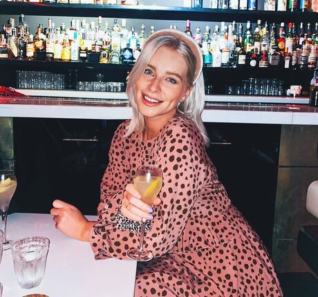 Jess Davies actrice parfaite des photos