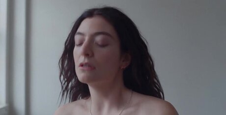 Ana Lorde actrice érotique photos